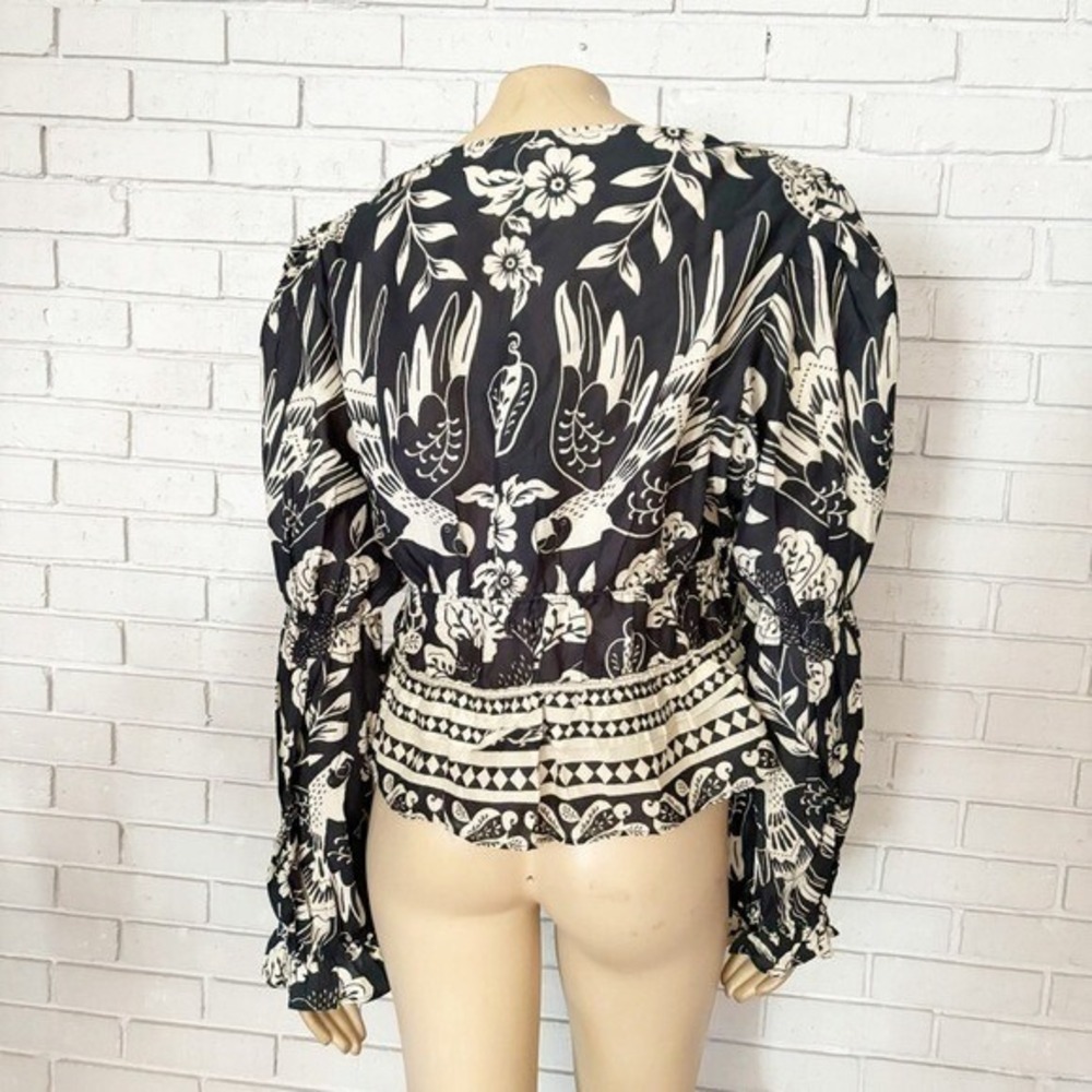Farm Rio Black White Tropical Bird Print Puff Sleeve Cropped Blouse | Large - Picture 6 of 9